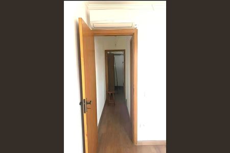 Casa à venda com 57m², 2 quartos e 2 vagas