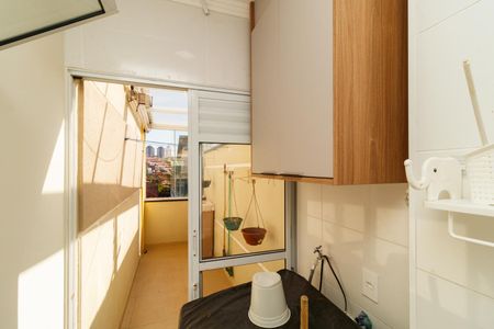 Apartamento à venda com 64m², 2 quartos e 1 vaga Apartamento à venda com 64m², 2 quartos e 1 vagaÁrea de Serviço