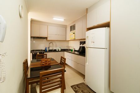Apartamento à venda com 64m², 2 quartos e 1 vaga Apartamento à venda com 64m², 2 quartos e 1 vagaCozinha