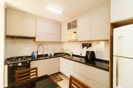 Apartamento à venda com 64m², 2 quartos e 1 vaga Apartamento à venda com 64m², 2 quartos e 1 vagaCozinha