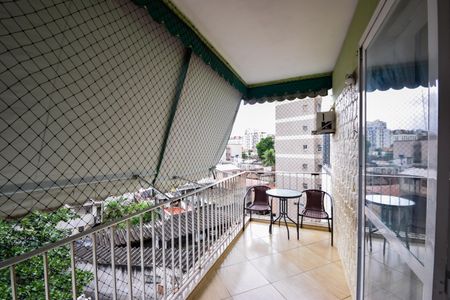 Apartamento à venda com 85m², 2 quartos e 1 vaga Apartamento à venda com 85m², 2 quartos e 1 vagaVaranda da Sala