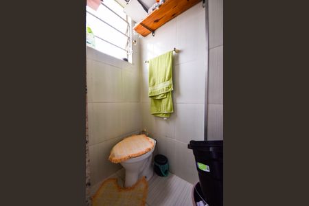 Apartamento à venda com 85m², 2 quartos e 1 vaga Apartamento à venda com 85m², 2 quartos e 1 vagaBanheiro de Serviço