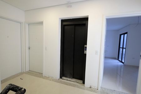 Apartamento à venda com 56m², 2 quartos e 1 vaga Apartamento à venda com 56m², 2 quartos e 1 vagaElevador