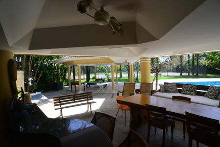 Casa à venda com 1032m², 5 quartos e 3 vagas Casa à venda com 1032m², 5 quartos e 3 vagasEspaço Gourmet