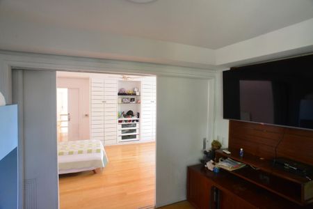 Casa à venda com 1032m², 5 quartos e 3 vagas Casa à venda com 1032m², 5 quartos e 3 vagasSuíte 2