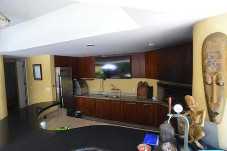 Casa à venda com 1032m², 5 quartos e 3 vagas Casa à venda com 1032m², 5 quartos e 3 vagasEspaço Gourmet