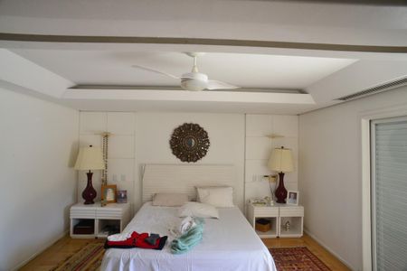 Casa à venda com 1032m², 5 quartos e 3 vagas Casa à venda com 1032m², 5 quartos e 3 vagasSuíte Principal