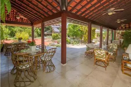 Casa à venda com 706m², 6 quartos e 2 vagas