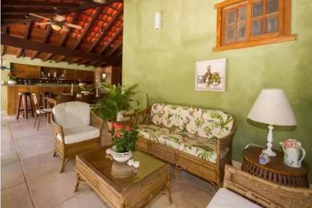 Casa à venda com 706m², 6 quartos e 2 vagas