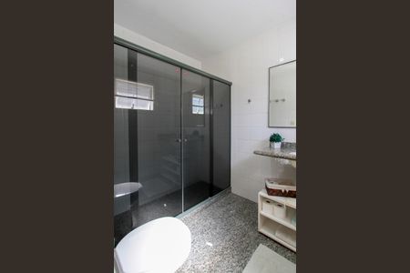 Casa à venda com 574m², 4 quartos e 7 vagasBanheiro Suíte 4