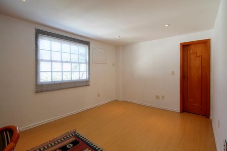 Casa à venda com 574m², 4 quartos e 7 vagasSuíte 2 canadense