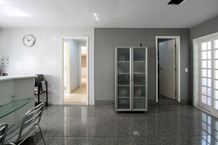 Casa à venda com 574m², 4 quartos e 7 vagasCozinha