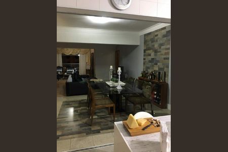 Apartamento à venda com 203m², 3 quartos e 4 vagas