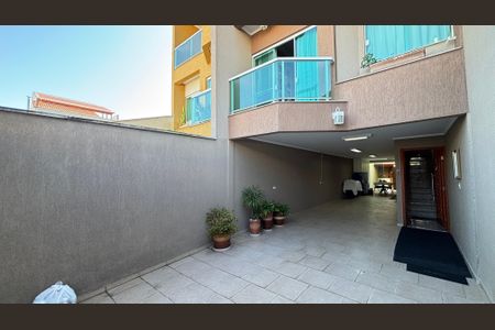 Casa à venda com 181m², 3 quartos e 4 vagas Casa à venda com 181m², 3 quartos e 4 vagasGaragem