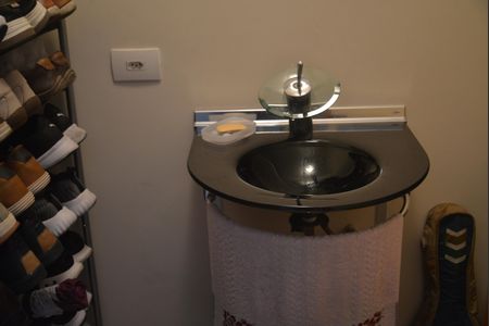 Casa à venda com 181m², 3 quartos e 4 vagasBanheiro de serviço