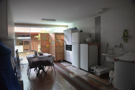 Casa à venda com 181m², 3 quartos e 4 vagasÁrea de Serviço