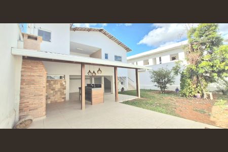Casa à venda com 450m², 4 quartos e 4 vagasÁrea comum
