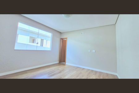 Casa à venda com 450m², 4 quartos e 4 vagasSuíte 1