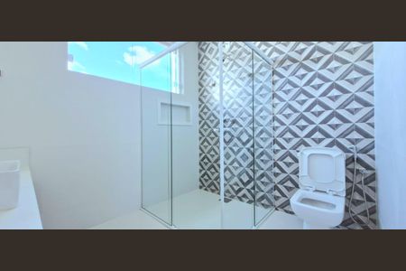 Casa à venda com 450m², 4 quartos e 4 vagasBanheiro Suíte 1