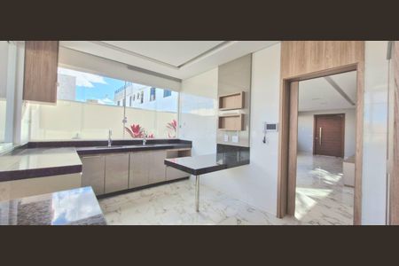 Casa à venda com 450m², 4 quartos e 4 vagasCozinha