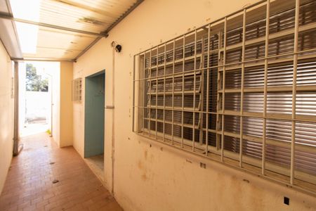 Casa à venda com 170m², 3 quartos e 4 vagasCorredor Externo