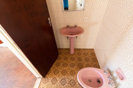 Casa à venda com 170m², 3 quartos e 4 vagasBanheiro da Suíte