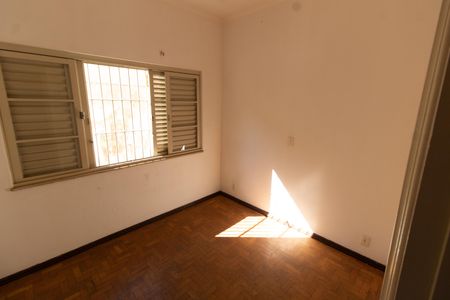 Casa à venda com 170m², 3 quartos e 4 vagasQuarto 1