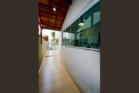 Casa à venda com 126m², 3 quartos e 3 vagas Casa à venda com 126m², 3 quartos e 3 vagasQuintal