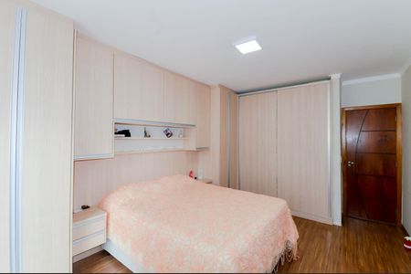 Casa à venda com 126m², 3 quartos e 3 vagas Casa à venda com 126m², 3 quartos e 3 vagas Suíte