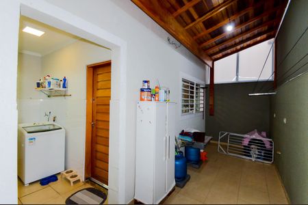 Casa à venda com 126m², 3 quartos e 3 vagas Casa à venda com 126m², 3 quartos e 3 vagasQuintal