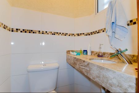 Casa à venda com 126m², 3 quartos e 3 vagas Casa à venda com 126m², 3 quartos e 3 vagasLavabo