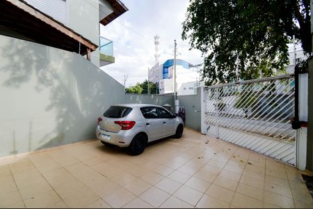 Casa à venda com 126m², 3 quartos e 3 vagas Casa à venda com 126m², 3 quartos e 3 vagasGaragem