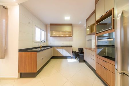 Apartamento à venda com 120m², 2 quartos e 2 vagas Apartamento à venda com 120m², 2 quartos e 2 vagasCozinha