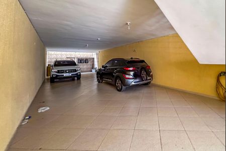 Apartamento à venda com 120m², 2 quartos e 2 vagas Apartamento à venda com 120m², 2 quartos e 2 vagasGaragem