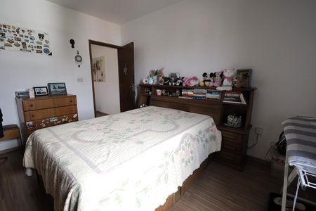Casa à venda com 175m², 5 quartos e 2 vagas Casa à venda com 175m², 5 quartos e 2 vagasQuarto 2
