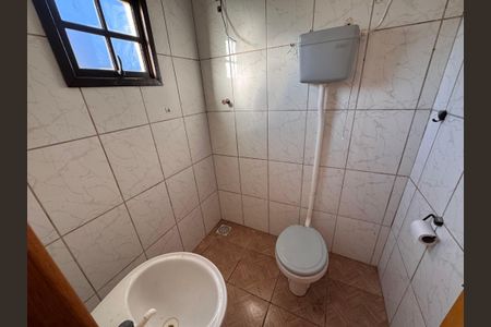 Casa para alugar com 48m², 1 quarto e 1 vaga Casa para alugar com 48m², 1 quarto e 1 vagaBanheiro