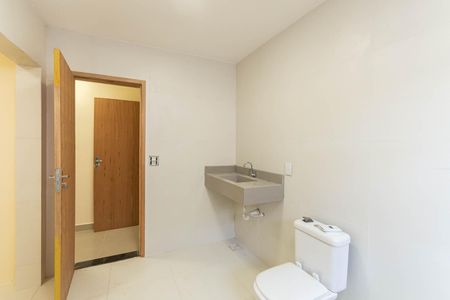 Casa à venda com 233m², 2 quartos e 1 vagaBanheiro da Suíte