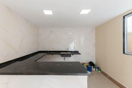 Casa à venda com 233m², 2 quartos e 1 vagaCozinha