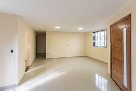 Casa à venda com 233m², 2 quartos e 1 vagaSala