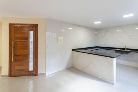 Casa à venda com 233m², 2 quartos e 1 vagaSala