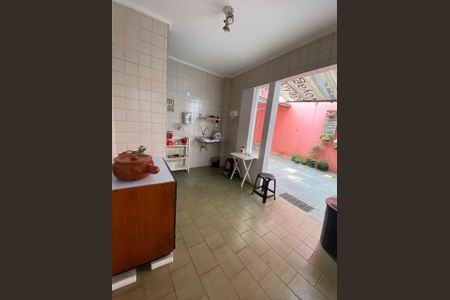 Casa à venda com 168m², 6 quartos e 5 vagas