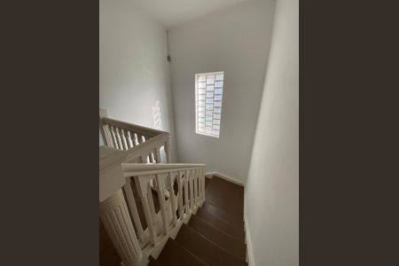 Casa à venda com 168m², 6 quartos e 5 vagas