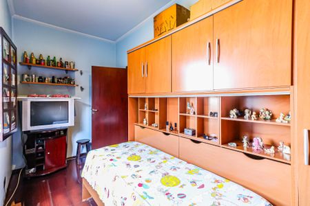 Casa à venda com 185m², 3 quartos e 4 vagas Casa à venda com 185m², 3 quartos e 4 vagasQuarto 02