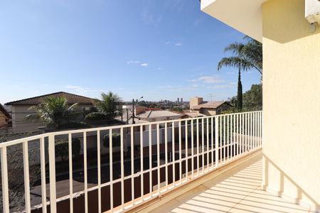 Casa para alugar com 430m², 6 quartos e 4 vagasSacada da Sala 2 andar