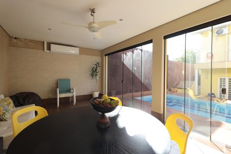 Casa para alugar com 430m², 6 quartos e 4 vagasÁrea gourmet