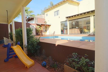 Casa para alugar com 430m², 6 quartos e 4 vagasÁrea gourmet