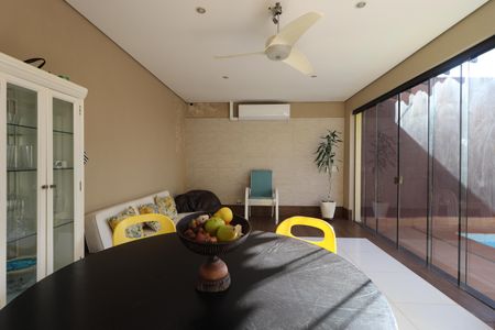 Casa para alugar com 430m², 6 quartos e 4 vagasÁrea gourmet