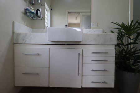 Casa para alugar com 430m², 6 quartos e 4 vagasLavabo da Sala 2