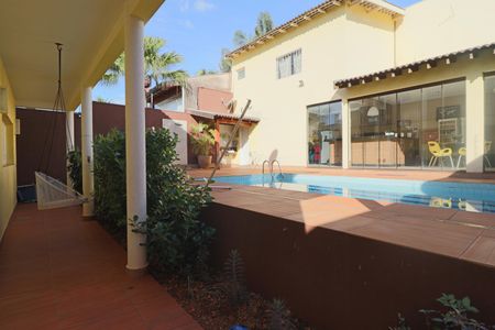 Casa para alugar com 430m², 6 quartos e 4 vagasÁrea gourmet