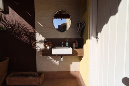 Casa para alugar com 430m², 6 quartos e 4 vagasBanheiro área gourmet